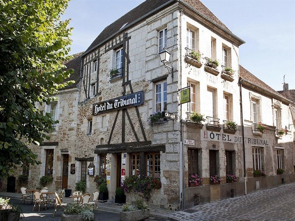 Logis - Hotel & Restaurant Du Tribunal Mortagne-au-Perche Esterno foto