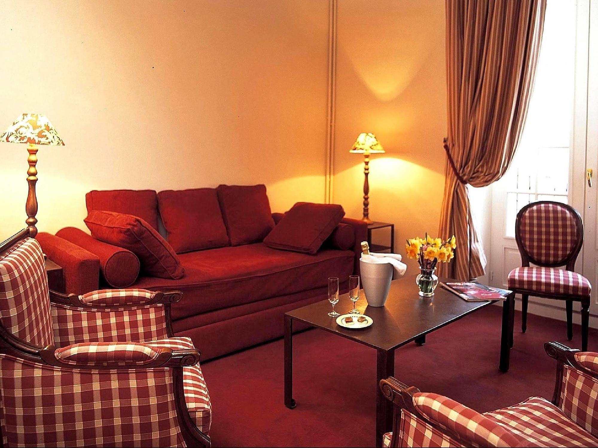 Logis - Hotel & Restaurant Du Tribunal Mortagne-au-Perche Esterno foto
