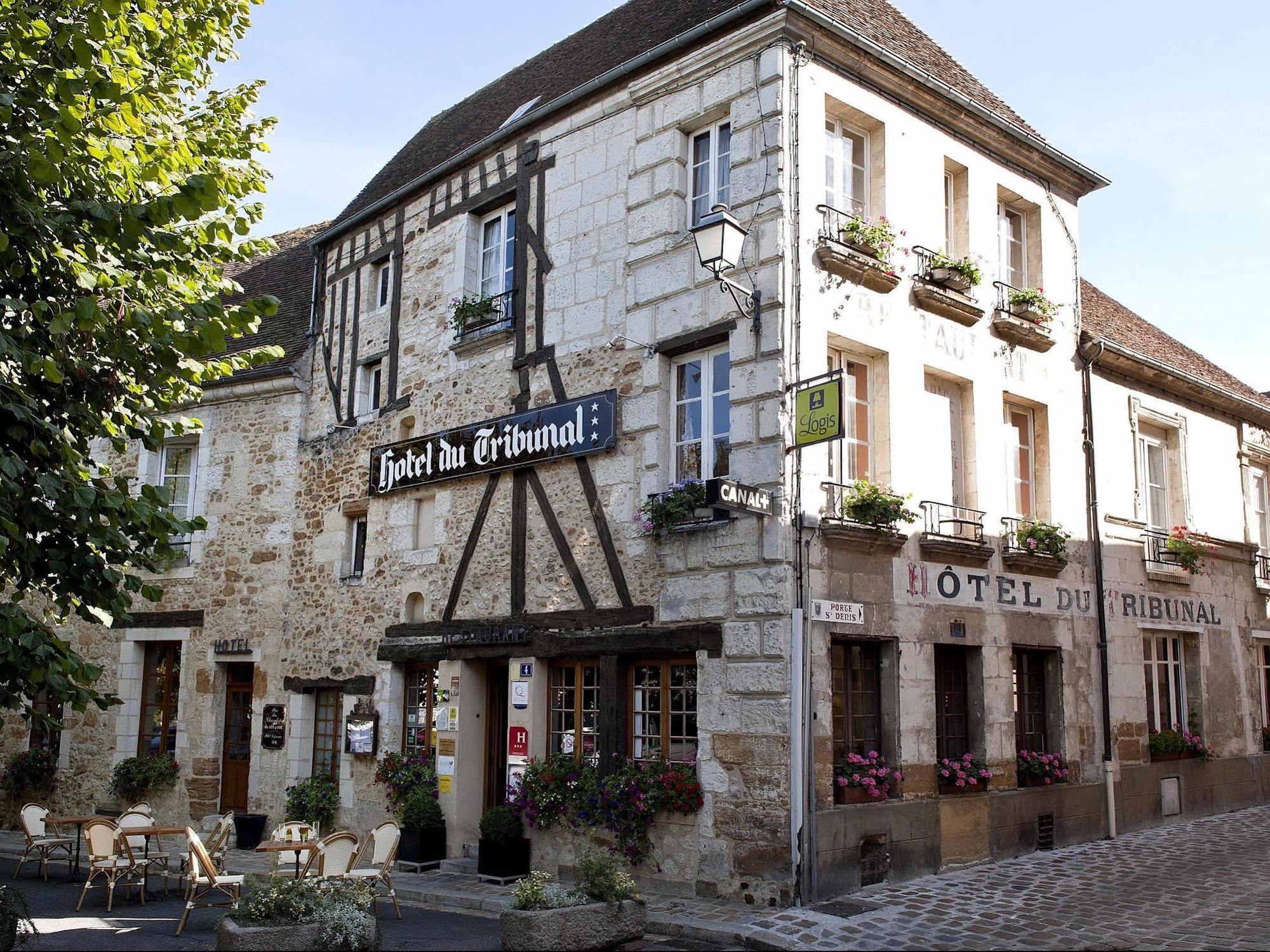 Logis - Hotel & Restaurant Du Tribunal Mortagne-au-Perche Esterno foto
