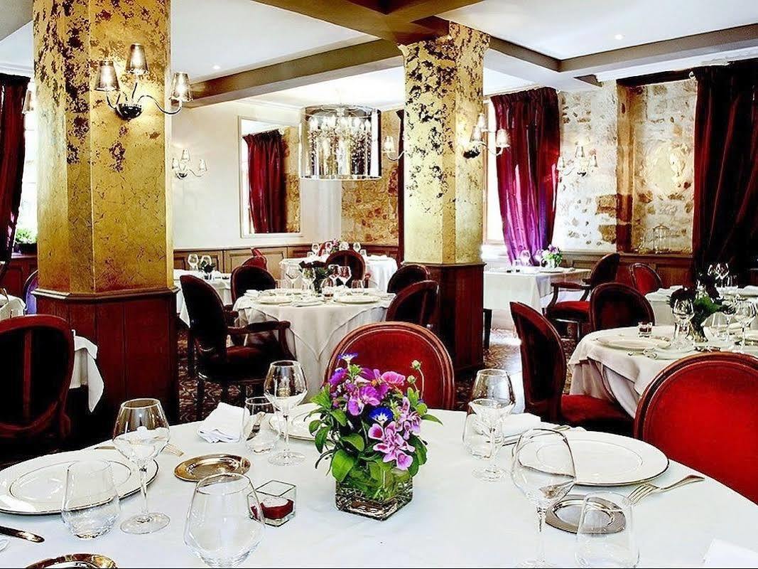 Logis - Hotel & Restaurant Du Tribunal Mortagne-au-Perche Esterno foto
