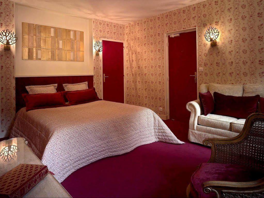 Logis - Hotel & Restaurant Du Tribunal Mortagne-au-Perche Esterno foto
